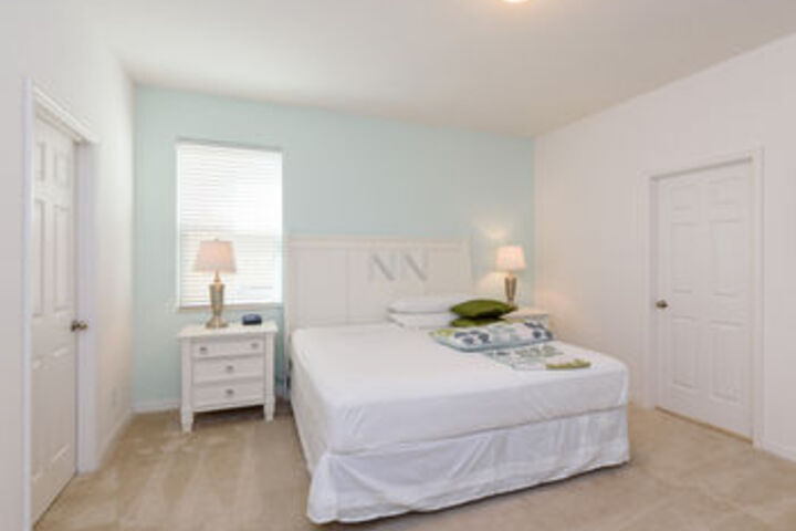 Room 296 of 687