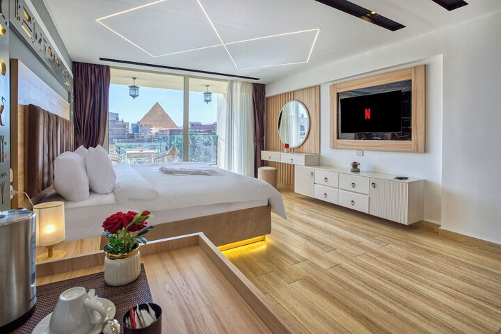 Room 18 of 32