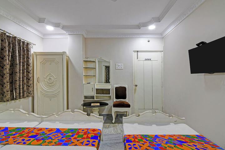 Room 12 of 31