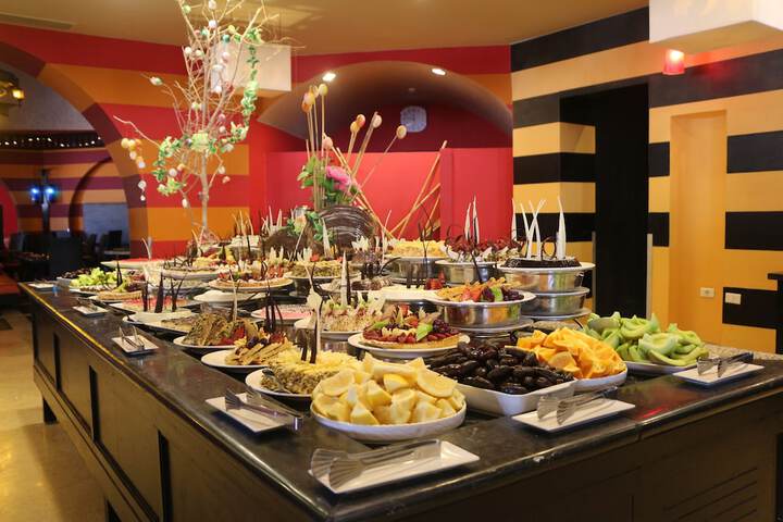 Dining 149 of 198