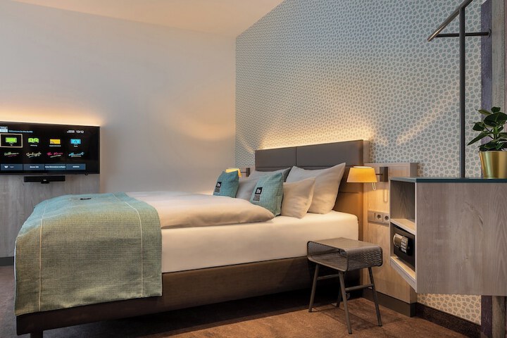 Room 20 of 74