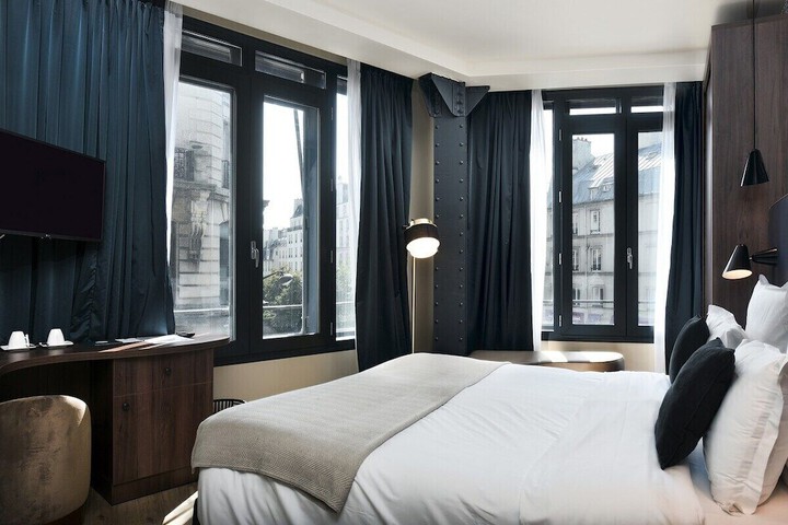 Room 2 of 46