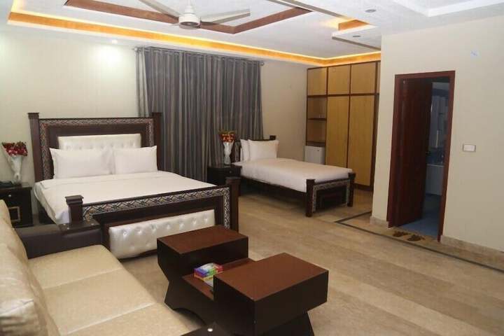 Room 8 of 23