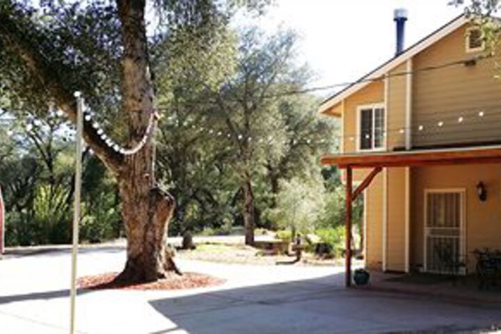 Hotel Exterior 10 of 75