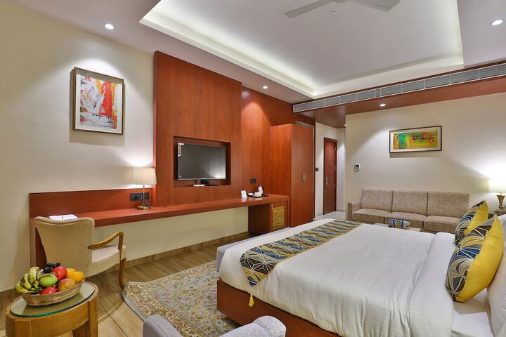 Room 6 of 23