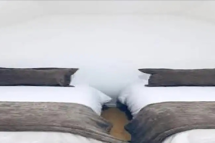 Room 2 of 21