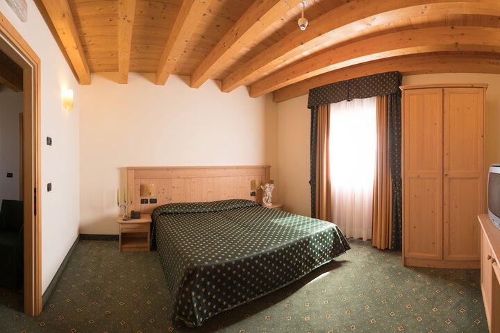 Room 14 of 46