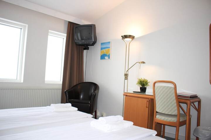 Room 21 of 29
