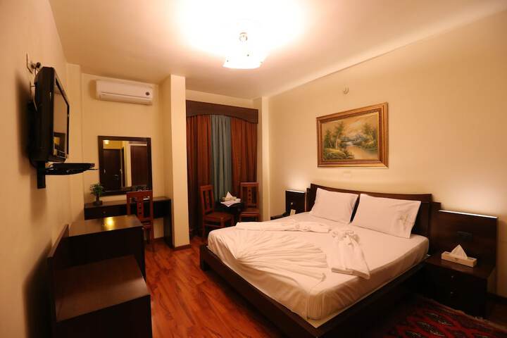Room 10 of 60
