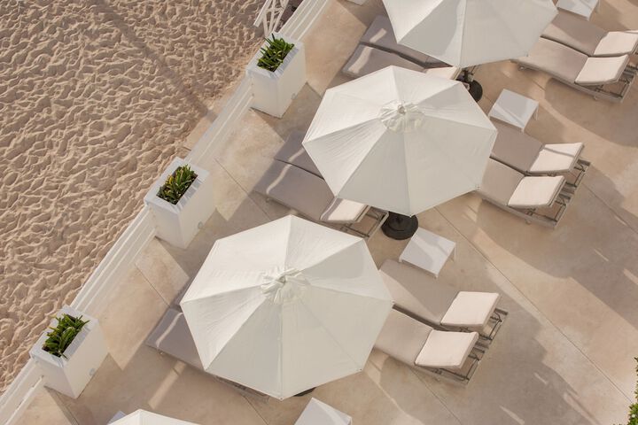 Sundeck 86 of 94