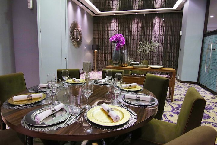 Dining 61 of 89