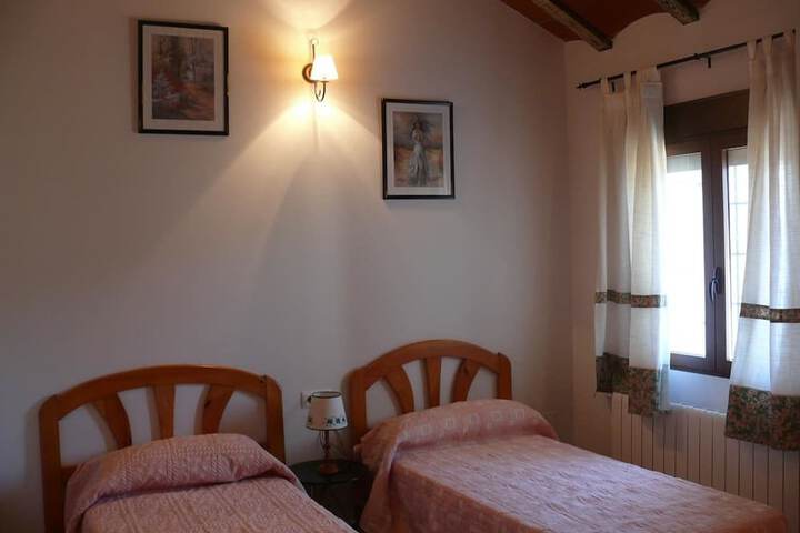 Room 4 of 20