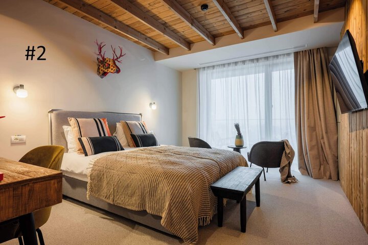 Room 10 of 50