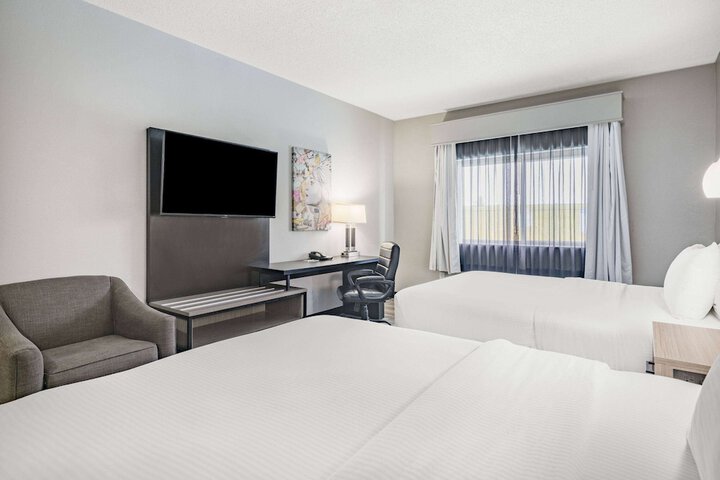 2 Queen Beds Accessible (5 of 11)