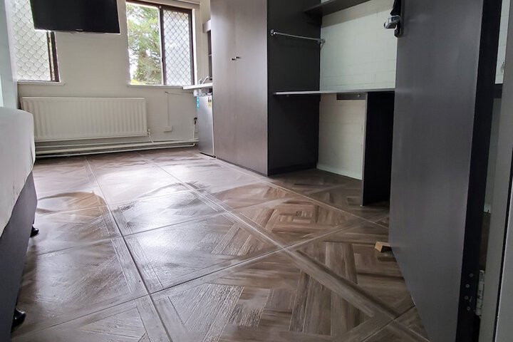 Room 12 of 22