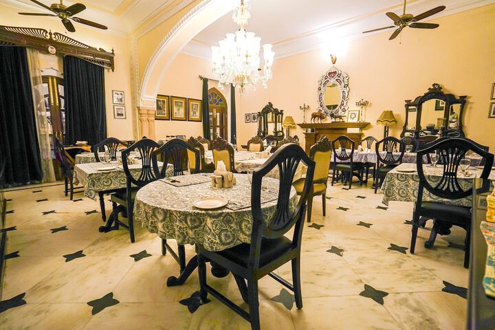 Dining 84 of 112