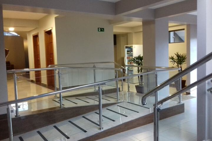 Ballroom/Hall 52 of 92