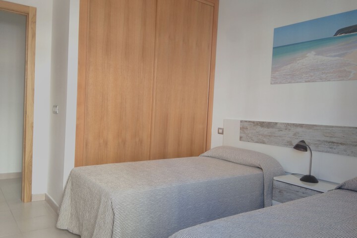 Room 4 of 20