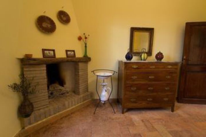 Room 15 of 25