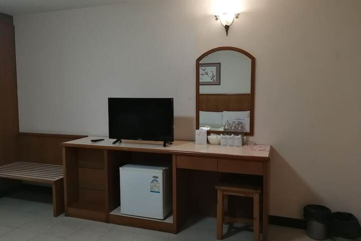 Room 14 of 26