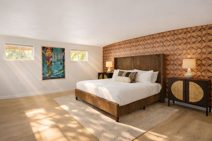 Room 10 of 64