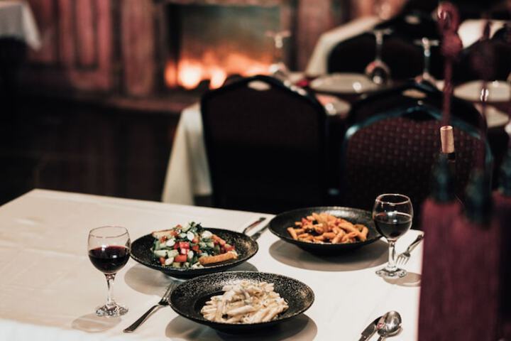 Dining 56 of 66