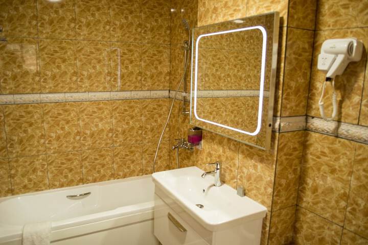 Room 22 of 38