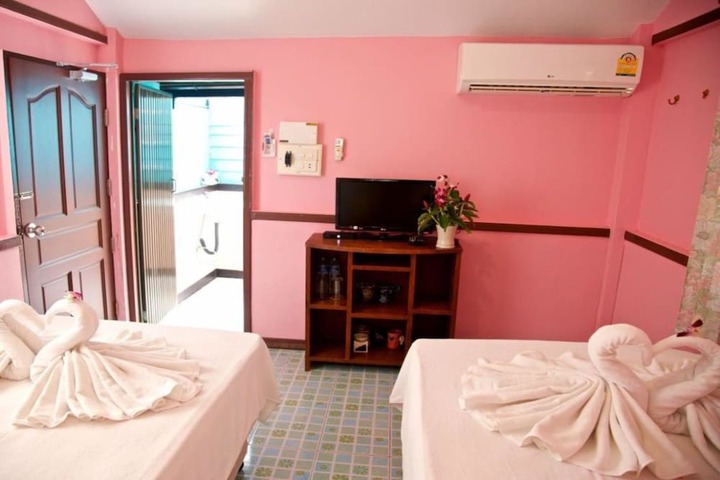 Room 10 of 61