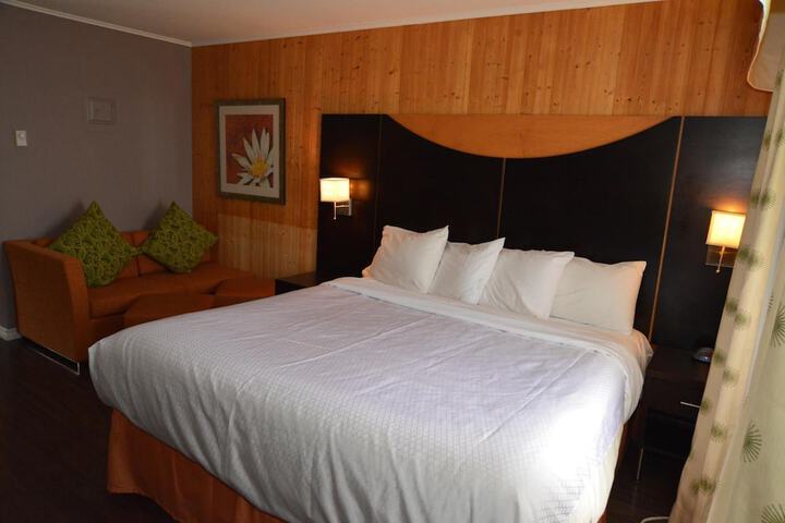Room 16 of 36
