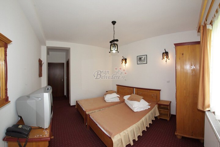 Room 13 of 52