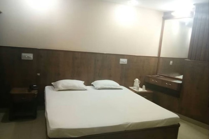 Room 15 of 17