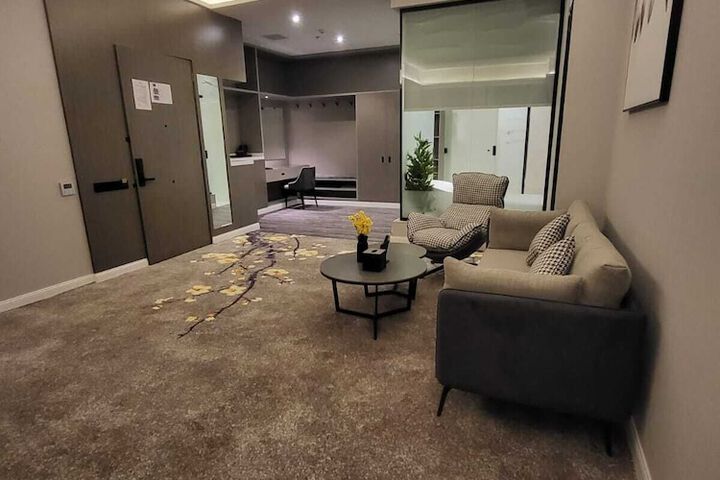 Room 12 of 39