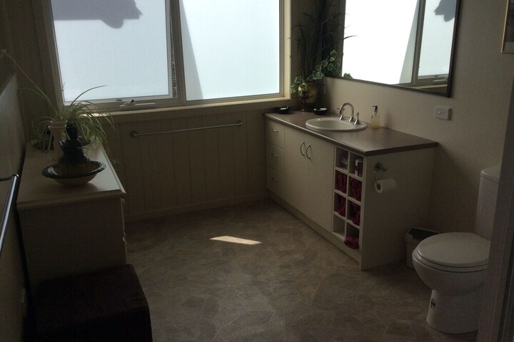 Room 9 of 15