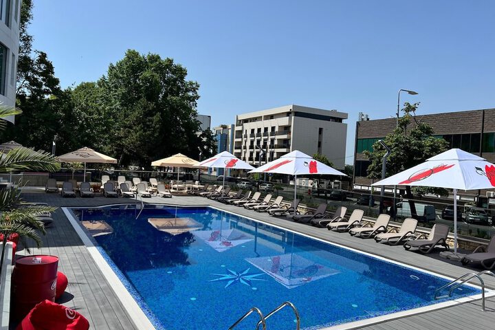 Pool 55 of 72