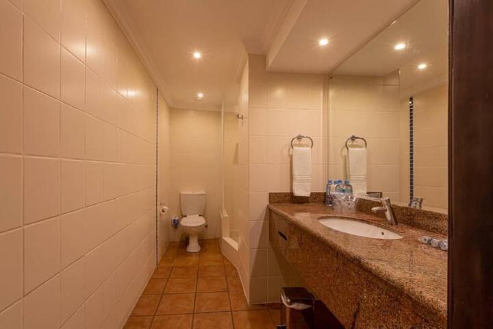 Room 52 of 161