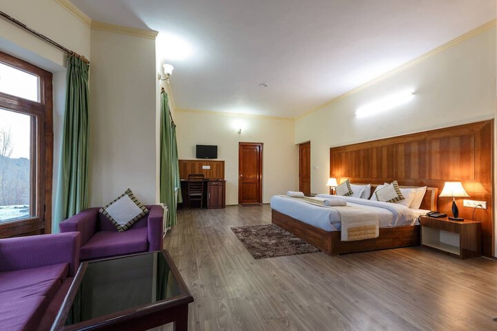 Room 10 of 30