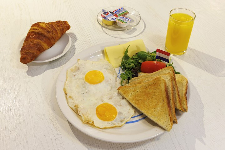 Breakfast/Coffee Service 63 of 74