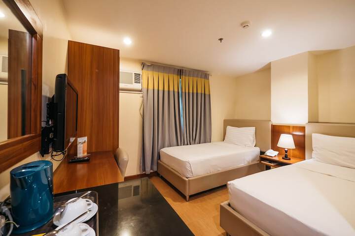 Room 28 of 51