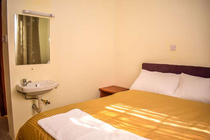 Room 7 of 37