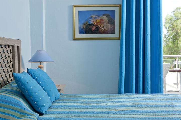 Room 13 of 61