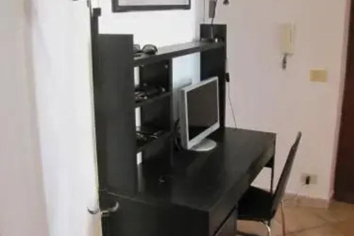 Room 4 of 11