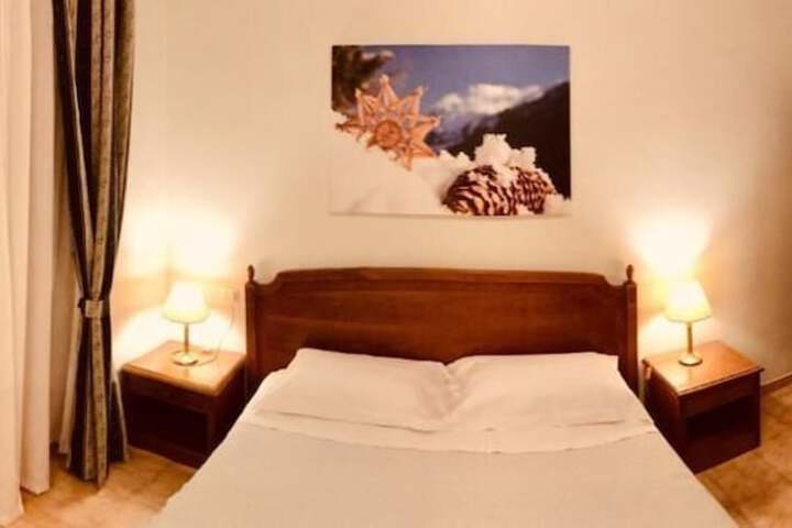 Room 8 of 31