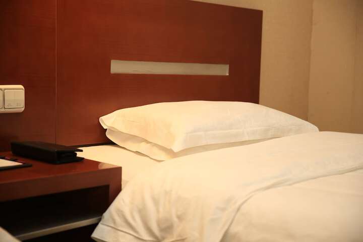 Room 16 of 25