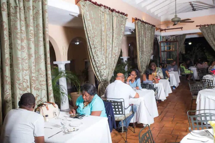 Dining 46 of 71