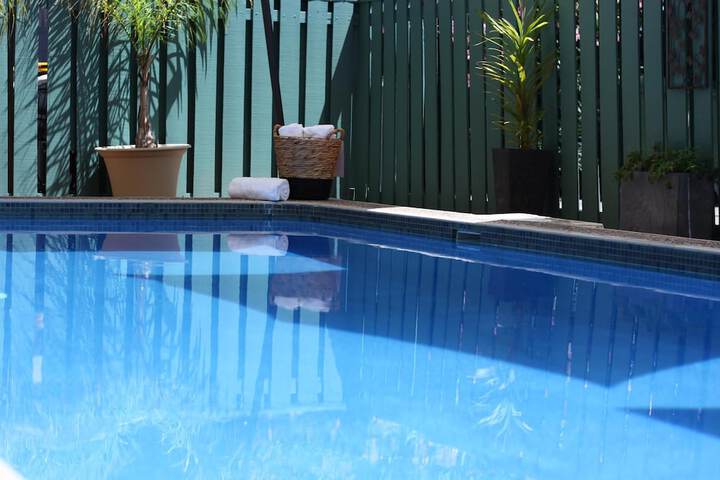 Pool Hotel