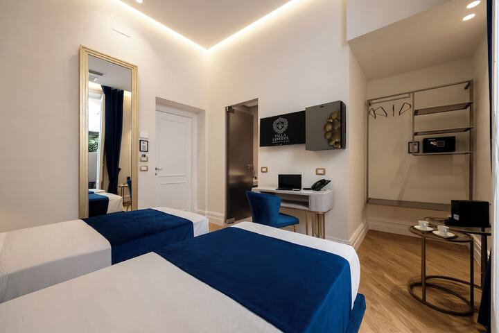 Room 30 of 178