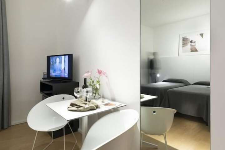 Room 10 of 39