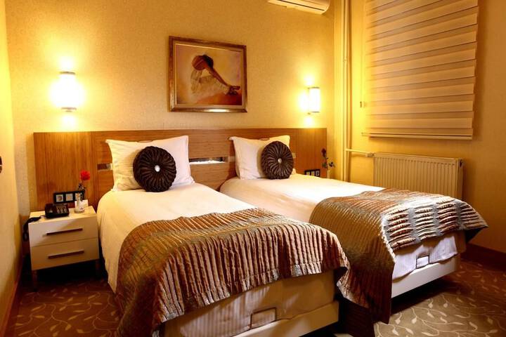 Room 9 of 46