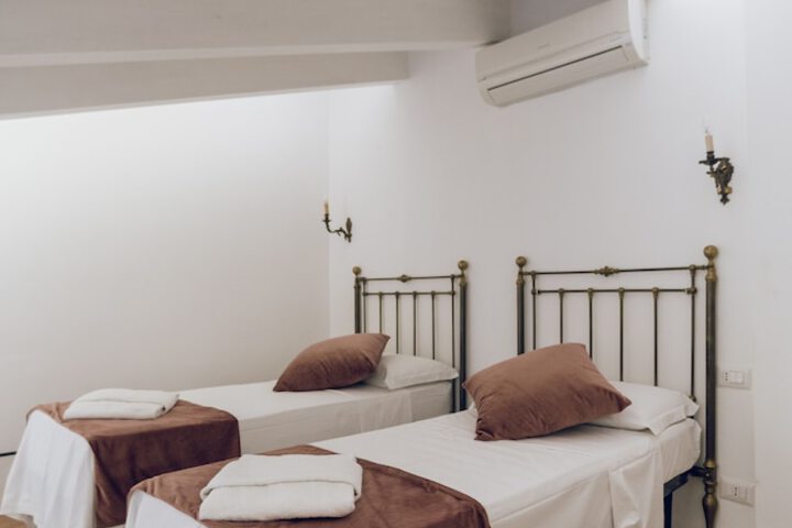Room 28 of 149