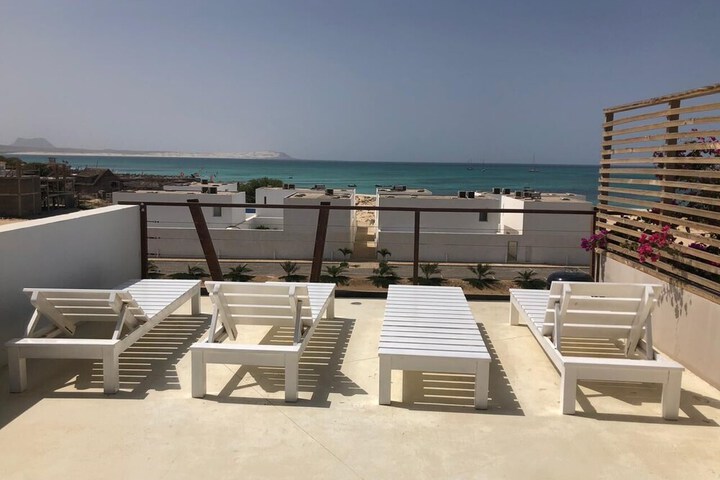 Sundeck 6 of 39